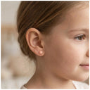 Frühlingszauber für Kinder: Zarte Blumen-Ohrstecker aus Gold Little Bijou